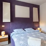 Central Comfort Suites Alpha Ville